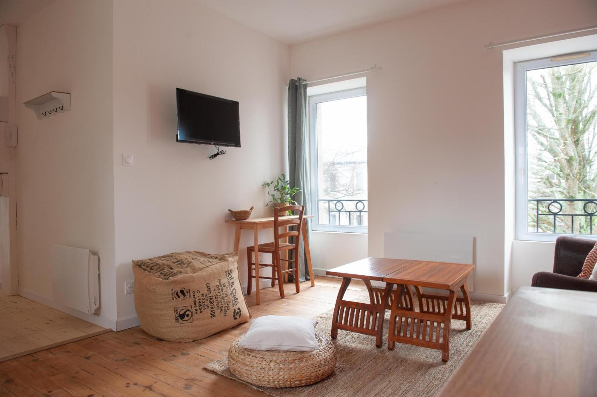 Immeuble De 3 Appartements Avec Cour Interieure Μπρεστ Εξωτερικό φωτογραφία